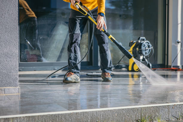 Best Pressure Washing Driveway  in Deshler, OH